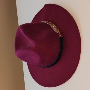 Marroon hat
